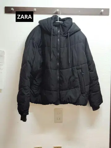 ZARA 블랙 후드 부착 다운 자켓 M[FF]