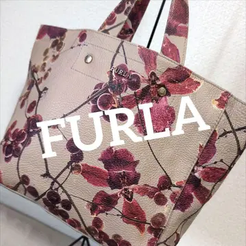 ds17 FURLA 꽃무늬 가죽 핸드백 니콜라 버그만