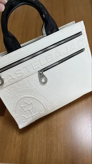 CASTELBAJAC 거의 미사용 화이트 남성용 백