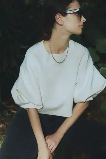 새상품 Bluelea 블루레아, 스위트 벌룬 풀오버, 화이트