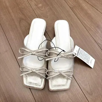 새상품 GU 리본힐 뮬 실버 L
