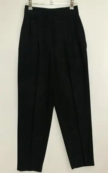 PLST 플라스테 트윌 턱 테이퍼드 팬츠 블랙