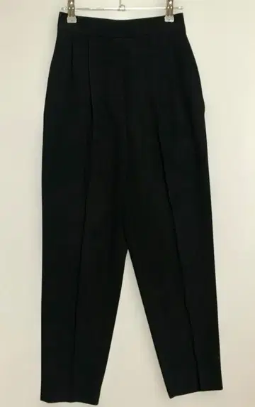 PLST 플라스테 트윌 턱 테이퍼드 팬츠 블랙