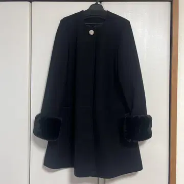 새상품급 토코 클로젯 퍼 장식 코트 블랙