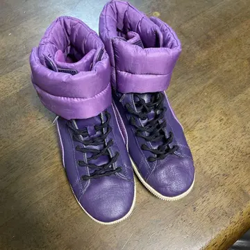 PUMA 보라색 하이컷 스니커즈