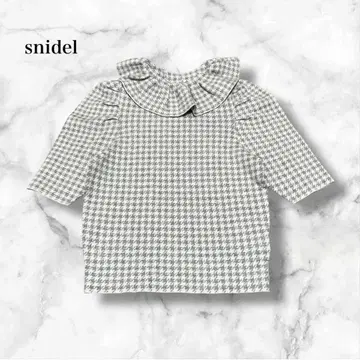 새상품급 스나이델 프릴 칼라 니트 풀오버(ONE) 퍼프 슬리브 어른