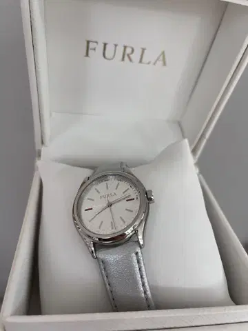 FURLA 아날로그 시계 실버