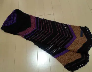 안나수이 지그재그 무늬 니트 머플러 새상품급