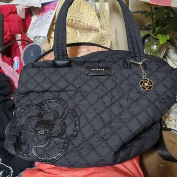 블랙 퀼팅 보스턴 백