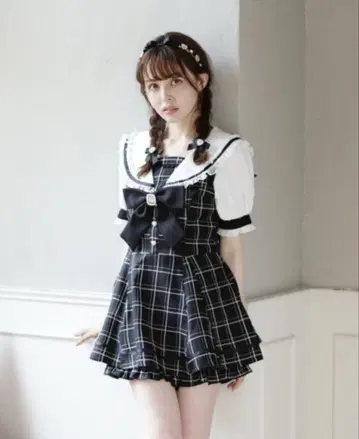 리즈리사 미니 원피스 x 팬츠 세트