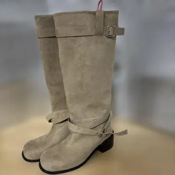새상품 미사용 로우힐 스웨이드 롱 부츠 베이지 24.5cm