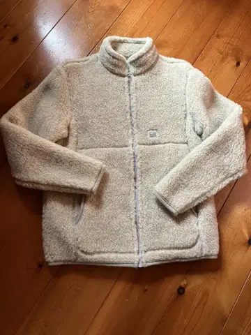 플리스 자켓 크림색