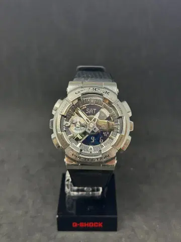 G-SHOCK GM-110-1AJF 가동 새상품급 메탈 커버 빅 케이스