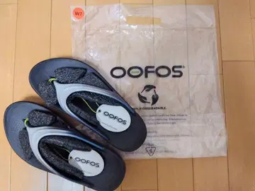 미사용 새상품 우포스 OOFOS 리커버리 샌들 24cm