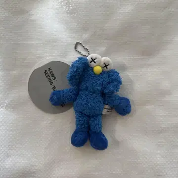 KAWS 카우스 BFF 봉제 인형 키링 블루