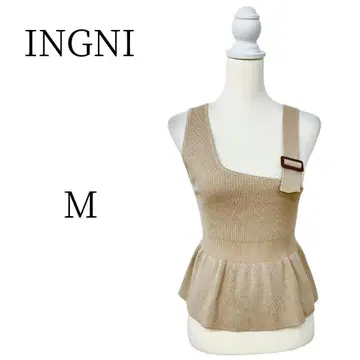 INGNI 베이지 페플럼 상의 M 사이즈