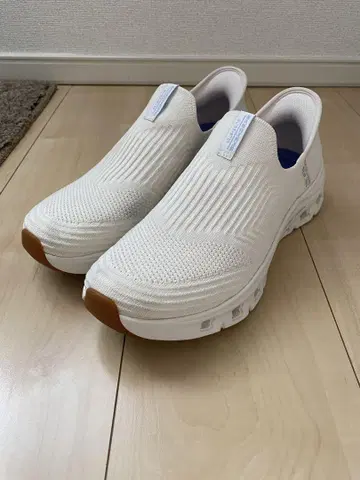 스케쳐스 24cm 슬립인즈 핸즈프리 스니커즈 화이트