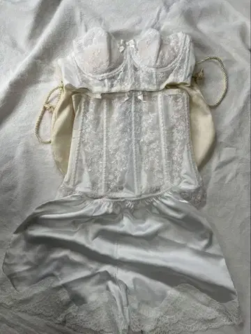 브라이덜 이너 세모아 D70