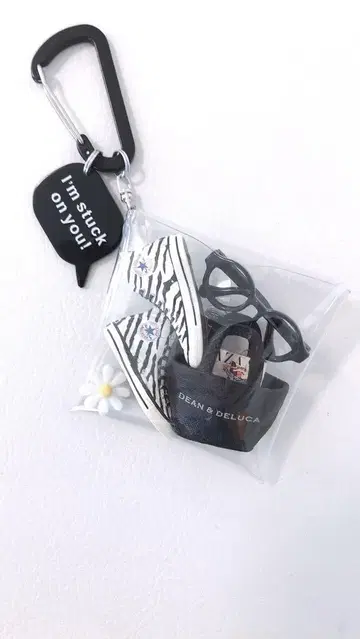가챠 파우치 DEAN & DELUCA 컨버스