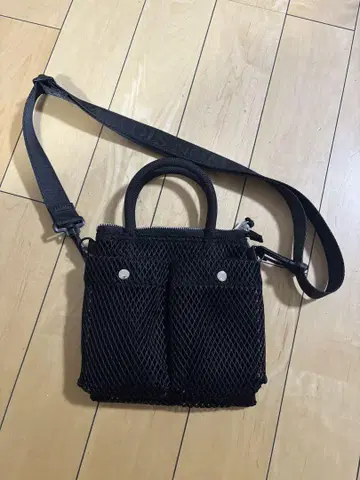 NOMADIS 메쉬 숄더백 블랙