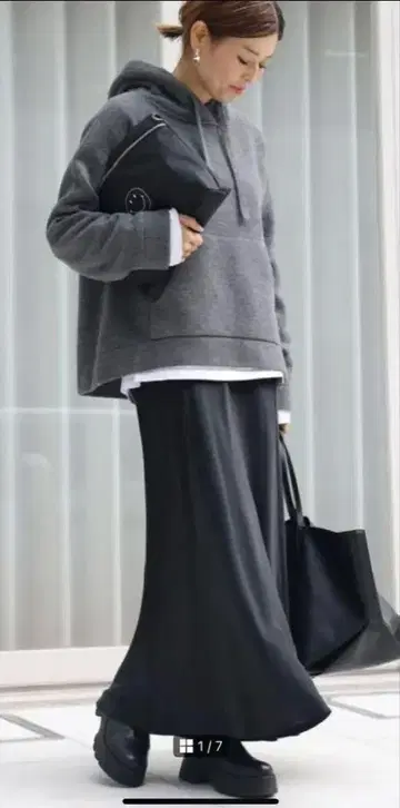 두지엠 클라세 Cu/r 맥시 스커트 블랙
