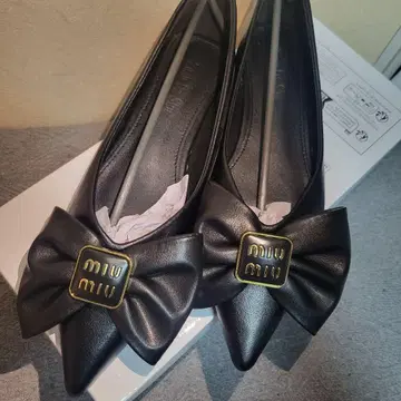 해외 병행 리본 포함 블랙 펌프스