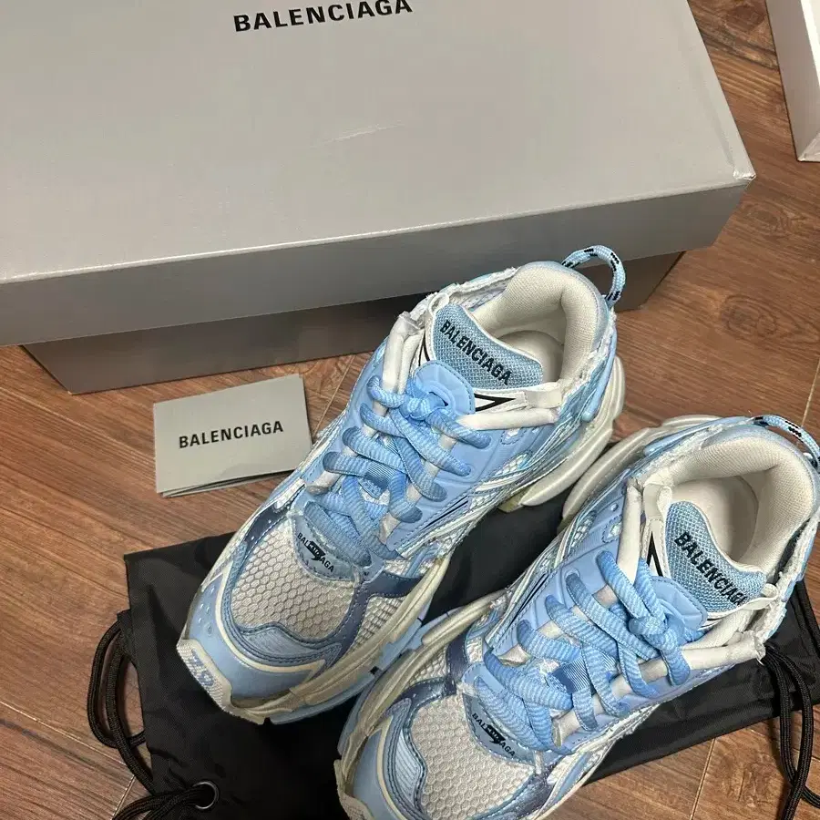 (New Product) Size 38 Full Box Balenciaga New Runner Runner Sneakers Light Blue
