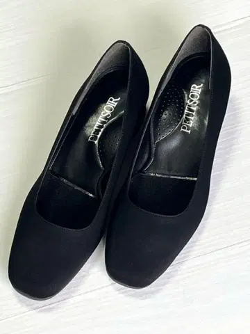 도쿄 소와르 블랙 펌프스 새상품급 관혼상제 22cm