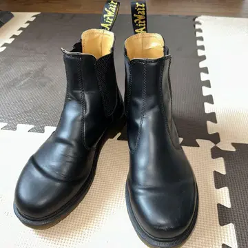 Dr. 마틴 블랙 가죽 사이드 고어 부츠 UK 7