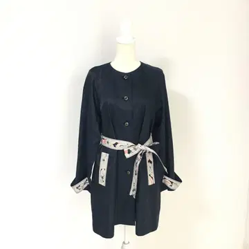 최근 새상품급 LEONARD 레오나르 스프링 벨트 코트