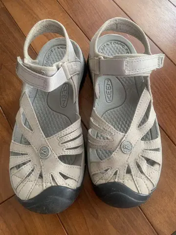 킨 로즈 샌들 베이지 23