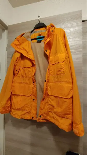 잭 울프스킨 오렌지 마운틴 파카