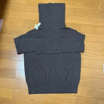 [ 한 번 착용 ] 유니클로 캐시미어 하이넥 스웨터