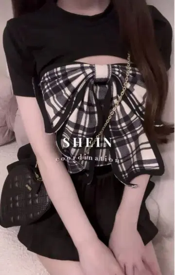 SHINE 리본 상의 스나계 양산형 코디