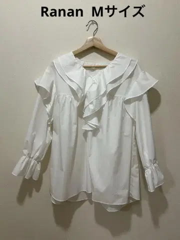 Ranan 프릴 포함 화이트 셔츠 M 사이즈