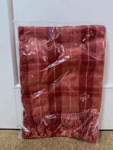 스토푸리 리이누 머플러 빨간색 계열 체크 무늬