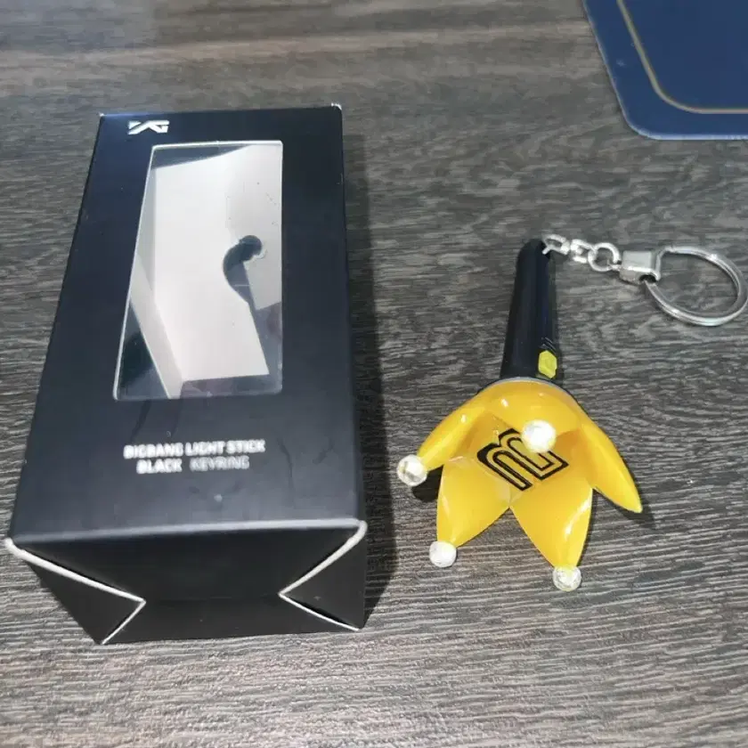 アイドル BIGBANG LIGHT STICK BLACK&WHITE KEYRING Bigbang [ Official Light Stick White Keyring ] G-Dragon GD