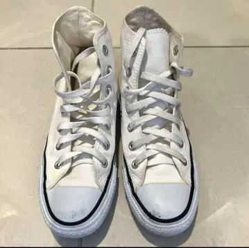 새상품급 CONVERSE ALL STAR 화이트 하이컷 스니커즈 24cm