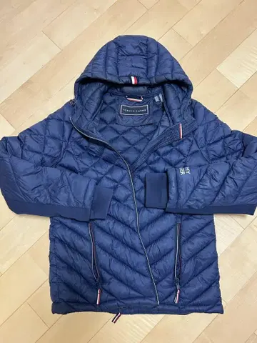 TOMMY HILFIGER 네이비 다운 자켓