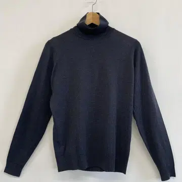 [ JOHN SMEDLEY ] 얇은 소재 니트 터틀넥 M 사이즈