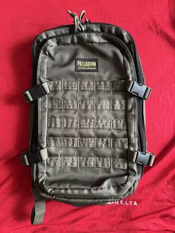 PALLADIUM 백팩 올리브색