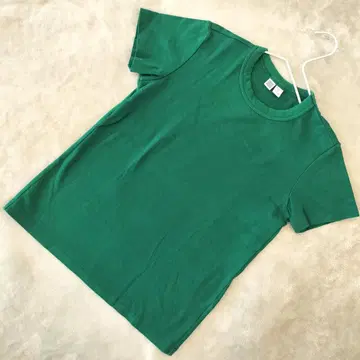 새상품급 UNIQLO U 크루넥T (반팔) 그린 사이즈M