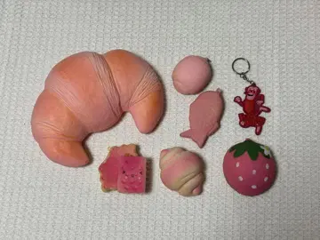 [ 스퀴즈 ] 빵 롤빵 크루아상 이치고 식품 샘플 핑크 계열