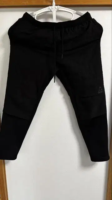 GERRY 블랙 조거 팬츠