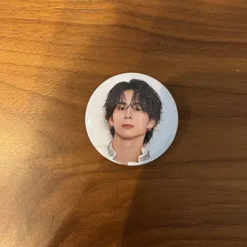 INI XQUARE 니시 히로토 캔뱃지