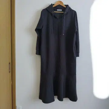 Hina Style 후드 부착 롱 원피스 차콜 그레이