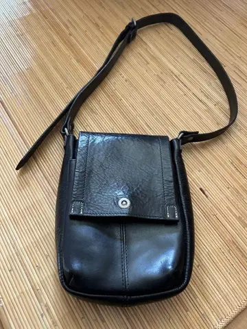 가죽 숄더백 블랙 플랩 포함