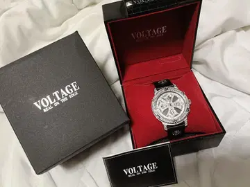 VOLTAGE 크로스 디자인 손목시계 볼티지 스컬 실버