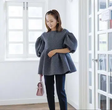 bluelea 도트 자카드 블라우스 그레이
