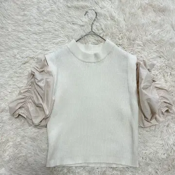COCODEAL 코코딜 프릴 퍼프 슬리브 니트 아이보리
